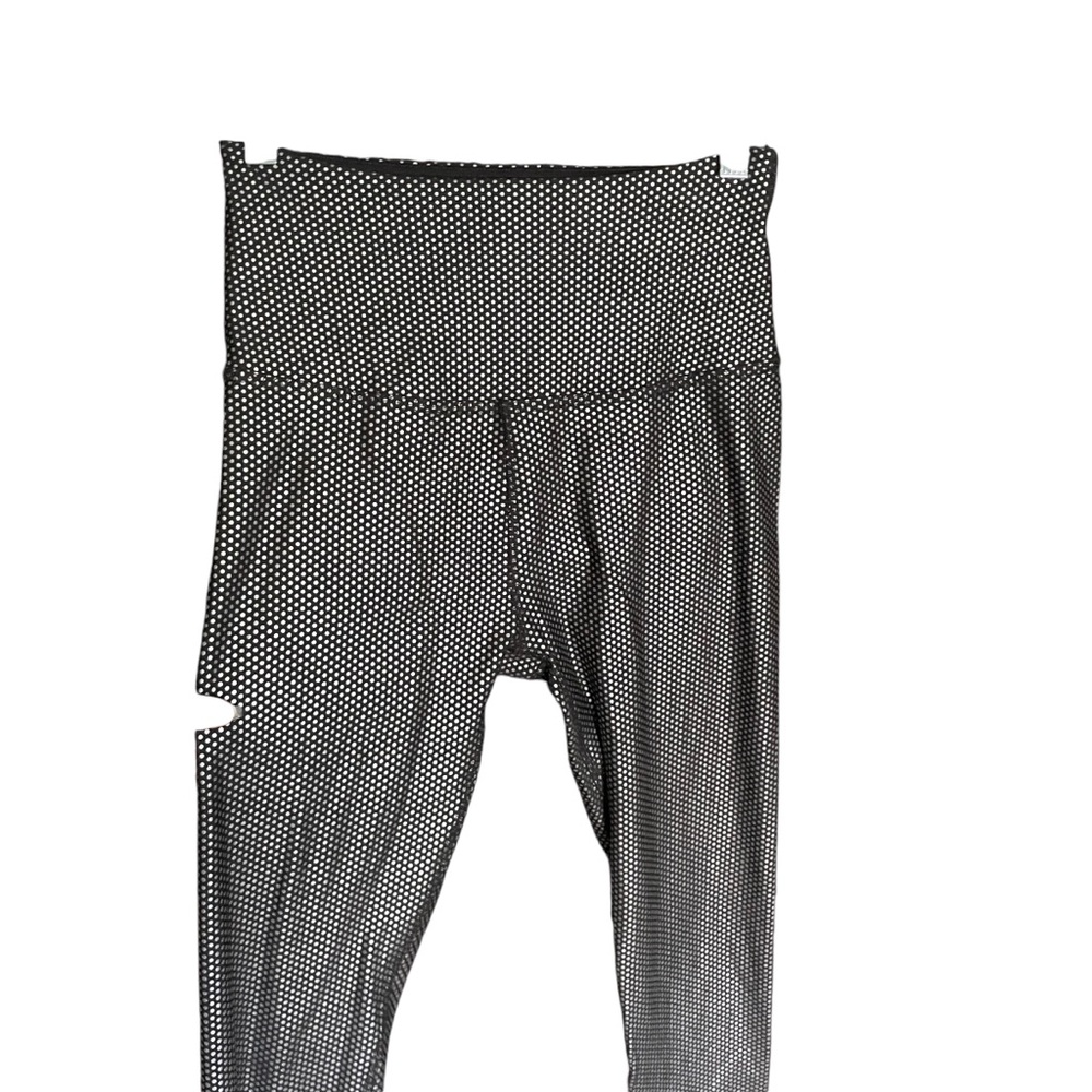 Beyond Yoga Silver and Black Leggings Size L - Picture 2 of 5
